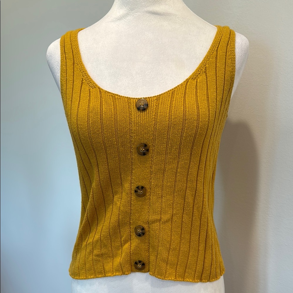 Mustard Button-Down Ribbed Tank Top - Picture 3 of 4